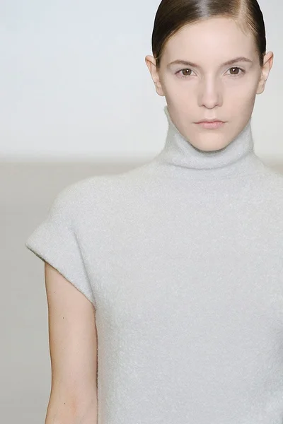 Look 9